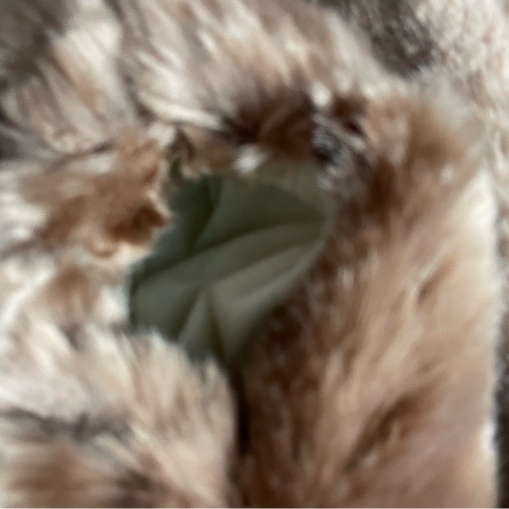 NWT Donna Salyers Fabulous Furs GORGEOUS XL Faux Fur Vest - Picture 7 of 7